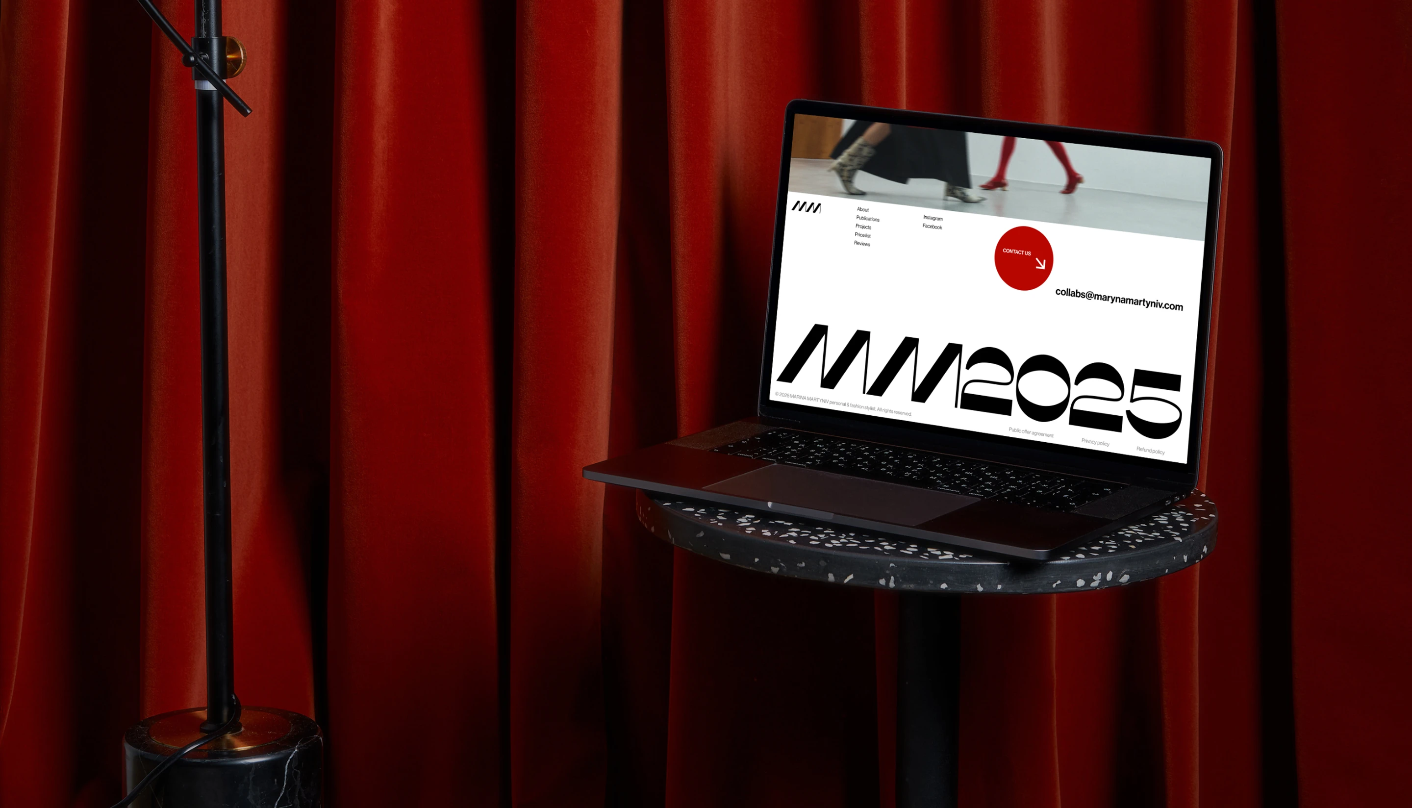 MM Landing red curtain mockup